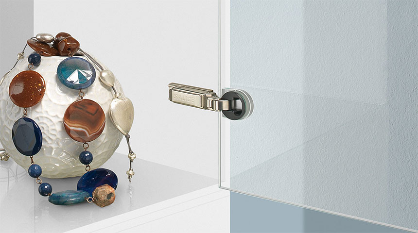 Salice Serie 200 Glasscharnier an einer Glastür
