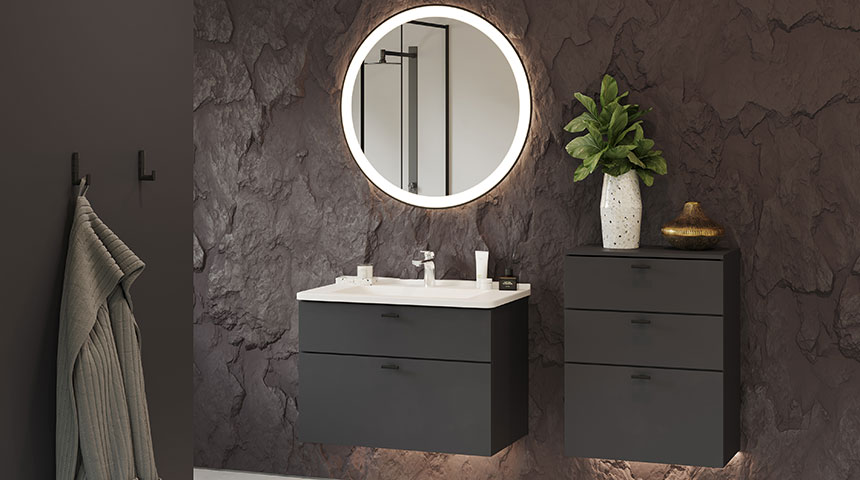 Bamboo Griffe und Haken in Schwarz und Messing im Badezimmer
