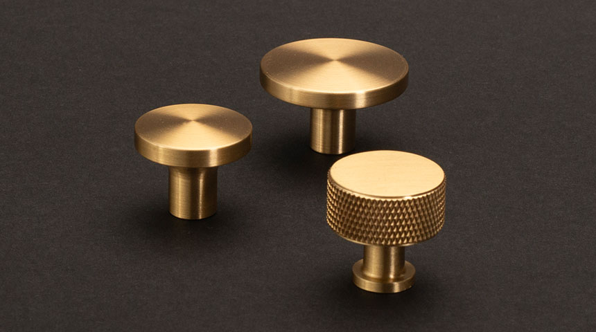 Glatter Messingknauf Modell Circle in modernem minimalistischen Design